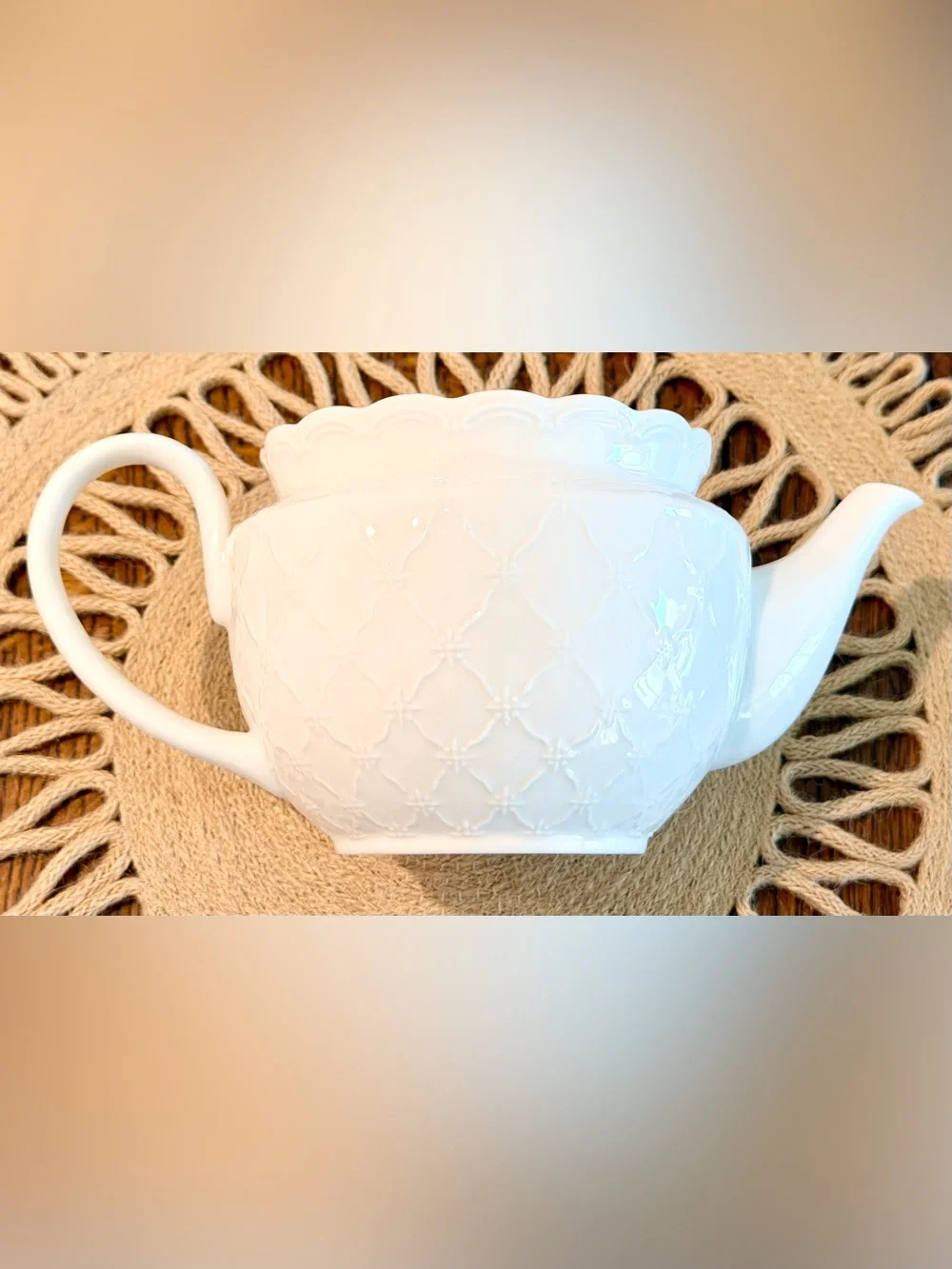 Vintage Grace’s Teawear Embossed Lattice Scalloped Rim Porcelain Off White